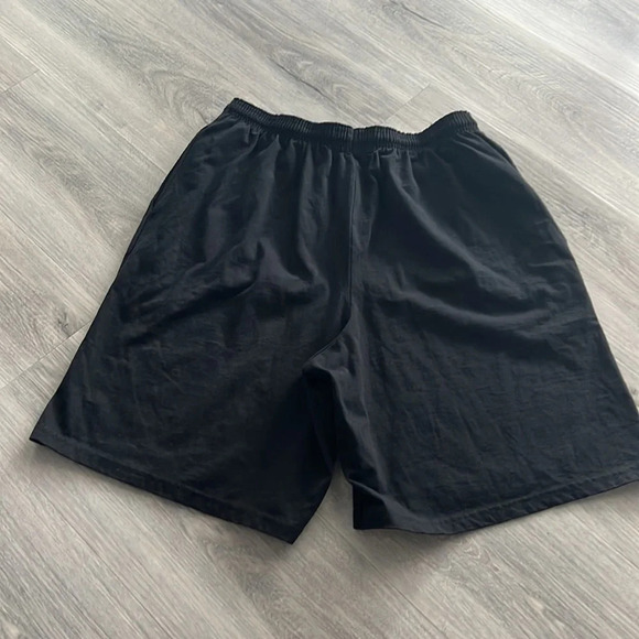 Champion size large basket ball shorts size large - Picture 8 of 9